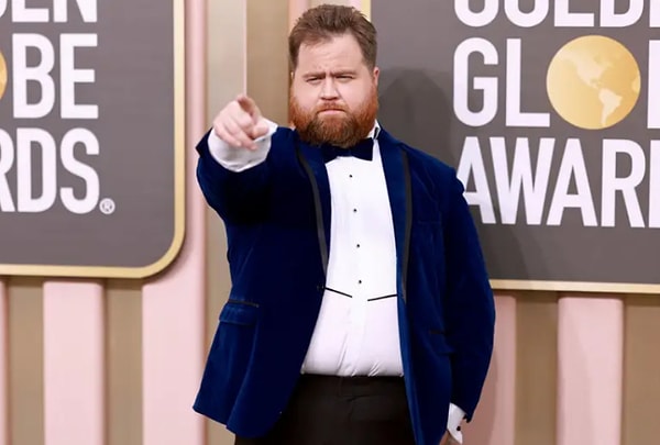 Лучший актер второго плана в телефильме, сериале или мини-сериале: Пол Уолтер Хаузер («Черная птица»)