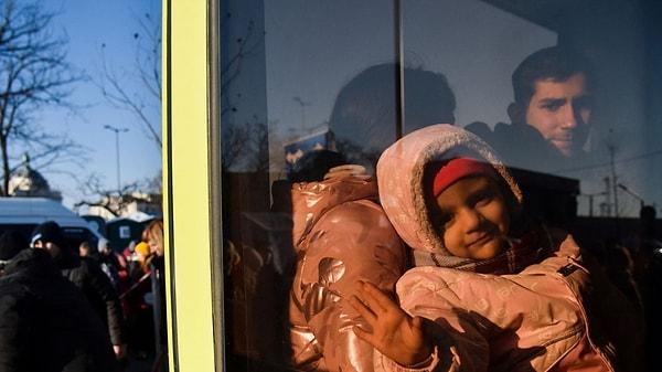 Almanya, geçen yıl 244 binden fazla kişinin ülkeye sığınma başvurusunda bulunduğunu duyurdu.