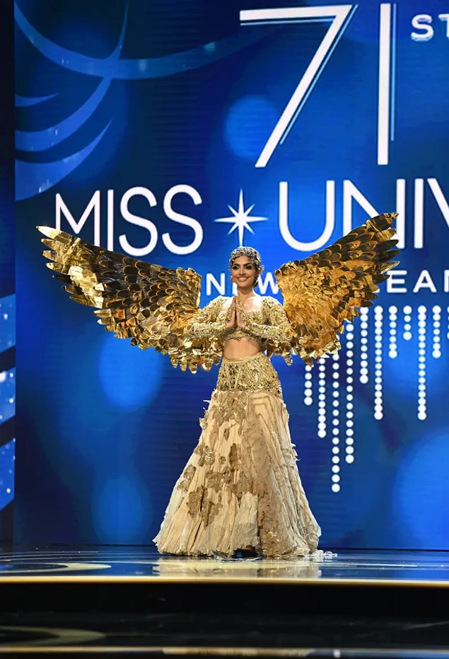Мисс Индия Дивита Рай отдала дань древним временам, когда ее страна была известна как «золотая птица»