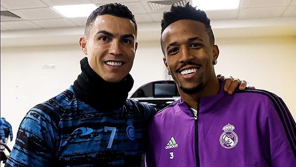 Suudi Arabistan'a imza atan Ronaldo da eski takım arkadaşlarının antrenmanını ziyaret etti. Çok sayıda Real Madrid oyuncusu Portekizli yıldızla fotoğraf çektirdi.