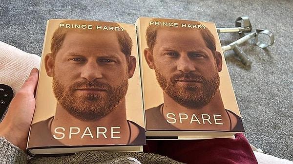 Dünya ve özellikle de İngiltere basını geçtiğimiz günlerde yayımlanan Prens Harry’nin Spare adlı kitabıyla çalkalanıyor biliyorsunuz ki.