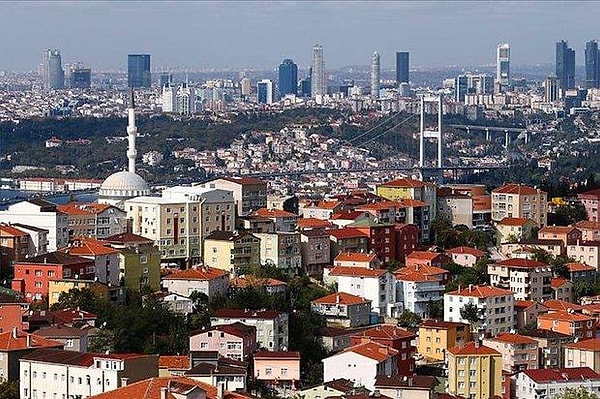 Maaş artışları, enerji maliyetlerindeki yükselişlerle sitelerde de aidatlar kira boyutuna ulaşma yolunda. İstanbul'da aidatlarla başa çıkamayanlar taşınmaya başladı.