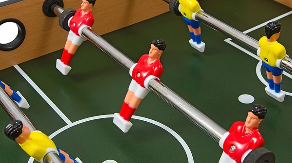 8. Настольный футбол