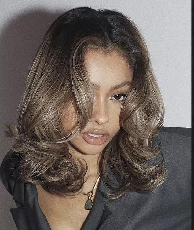 You can also do this model with hair stylers that have become quite common recently.