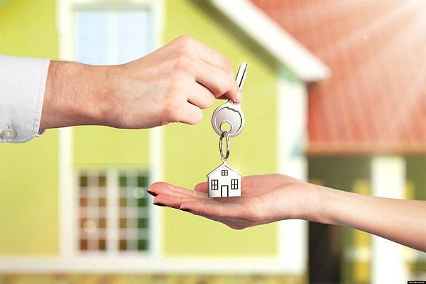 10. "Ev fiyatlarının artmasıyla insanlar yaşayacak yer sorunu çekecek ve beraber ev alan ve paylaşan farklı aileler görüyor olacağız."