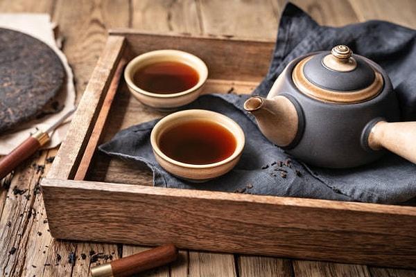7. Çin: Pu erh çayı. Bu çay Çin'in Yunnan eyaletinde yetişmektedir. Oldukça lezzetli olan bu çay dünyadaki en değerli çaylardan birisi olarak kabul edilir.