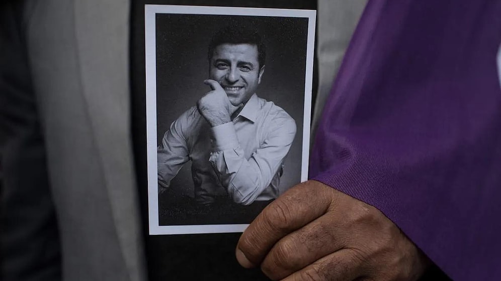 Demirtaş 'Ya Demokrasi Ya Mutlak Diktatörlük' Dedi ve Ekledi: 'Bir Araya Geleceğiz'