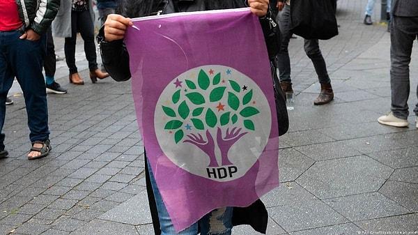 Anayasa Mahkemesi (AYM), HDP'nin kapatma davasının ertelenmesi talebi için yarın toplanacak.