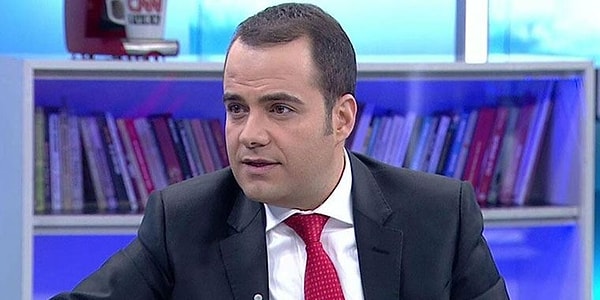 Prof. Dr. Özgür Demirtaş, sosyal medyada gündem olan paylaşımlarına bir tane daha ekledi.