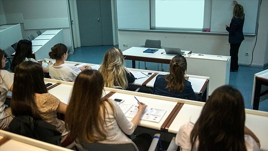 Üniversitede 'Adrese Teslim' Kadro İlanı İstifa Getirdi