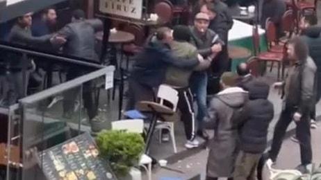 Beyoğlu Cihangir’de Baltalı Saldırgan: Kafeyi Bastı