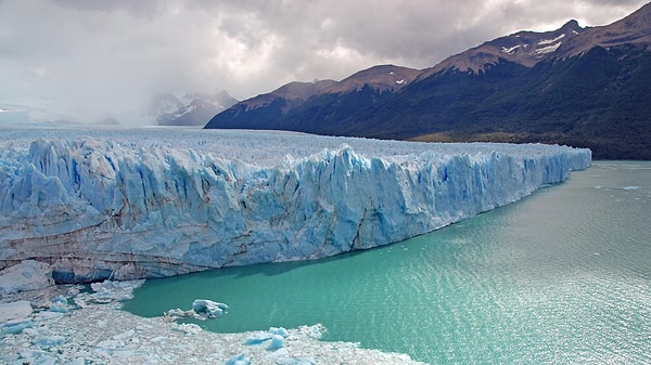 16. Самый большой ледник в мире находится в Антарктиде. Как он называется?