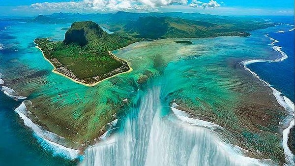 2. Underwater waterfall.