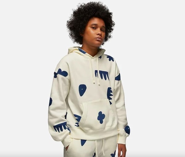 3. Nike Jordan Brooklyn Artist Series Fleece Pullover Hoodie Kadın Sweatshirt