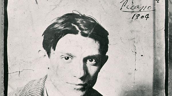 Takvimler 1906 senesinin son aylarını gösterirken bu tabloyu çizmek için fırçayı eline aldığında genç Picasso 25 yaşındaydı, dünyanın geri kalanı ise I. Dünya Savaşı’na sebep olan etkilerle boğuşuyordu.
