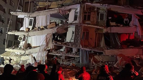 Kahramanmaraş'ın Pazarcık ilçesinde gerçekleşen 7,4 büyüklüğündeki deprem, çevre illerde de çok büyük bir yıkıma sebep oldu.