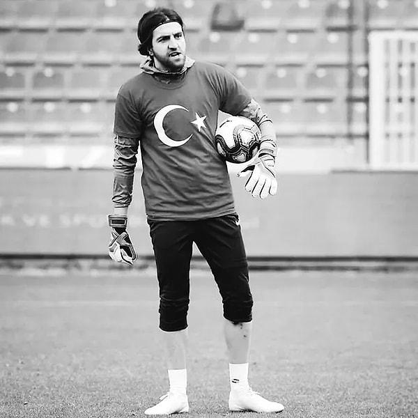 It was learned that there was no news from Yeni Malatyaspor players and officials in the morning hours. Meanwhile, the claim that the lifeless body of Yeni Malatyaspor's goalkeeper, Ahmet Eyüp Türkaslan, was found, left the sports community in deep sorrow.