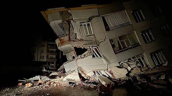 Kahramanmaraş merkezli olan ve tüm Türkiye’yi derinden sarsan deprem bölgesine, Sky News özel muhabiri Alex Crawford gitti.