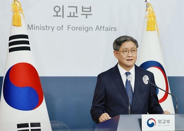 Güney Kore Dışişleri Bakanlığı Sözcüsü Lim Soo-suk, 7 Şubat Salı günü yaptığı açıklamada, gönderilen kurtarma ekibinin ayrıntılı rolüne ve faaliyet alanına Türkiye'ye varmalarının ardından diğer ülkelerden ve Birleşmiş Milletler'den gelen kurtarma ekipleriyle birlikte karar vereceğini ifade etti.