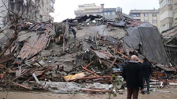 Kahramanmaraş'ın Pazarcık ve Elbistan ilçelerinde pazartesi günü meydana gelen 7,7 ve 7,6 büyüklüğündeki iki depremin ardında can kaybı bugün 11.30 itibarıyla 6 bin 957'ye kadar çıkmış durumda.