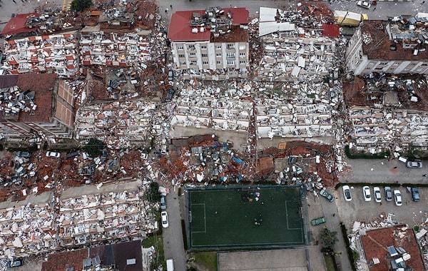 Türkiye'de ardı arkası kesilmeyen depremler büyük yıkım ve kayıplara sebep oldu.