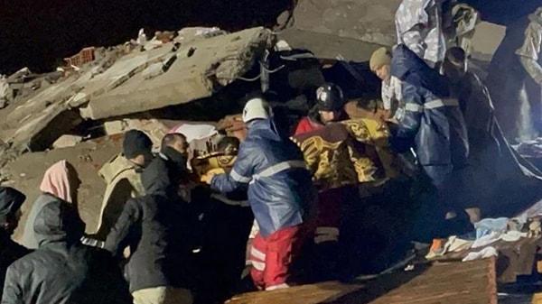 Ambulansa alınan 30 günlük bebek, kız çocuğu ve kadının hastaneye kaldırılarak tedavi altına alındığı öğrenildi.  Öte yandan Trabzon Büyükşehir Belediyesi itfaiye ekiplerinin, bugün itibarıyla enkazdan 9 kişiyi sağ çıkarttığı bildirildi.