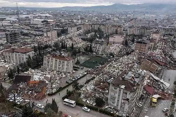 6 Şubat'ta Kahramanmaraş'ın Pazarcık ilçesinde meydana gelen 7.7 büyüklüğündeki yüreğimizi yaktı. Yaşanan deprem, dünyanın dört bir yanındaki bilimciler tarafından 'en büyük felaket' olarak değerlendirilidi.
