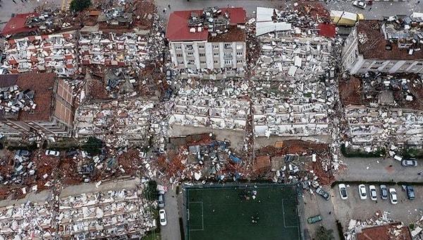 6 Şubat Pazartesi günü merkez üssü Kahramanmaraş Pazarcık'ta 7.7 ve 7.6 olmak üzere iki büyük deprem meydana geldi.