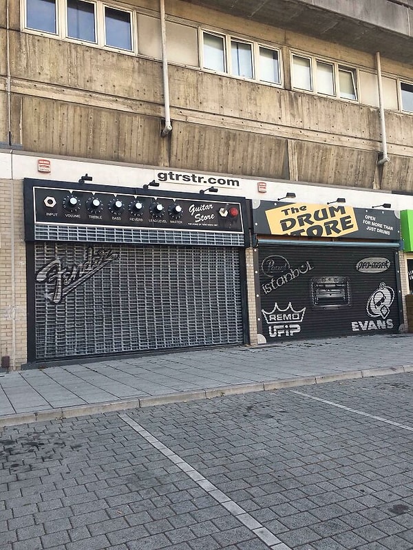 10. Ставни музыкального магазина