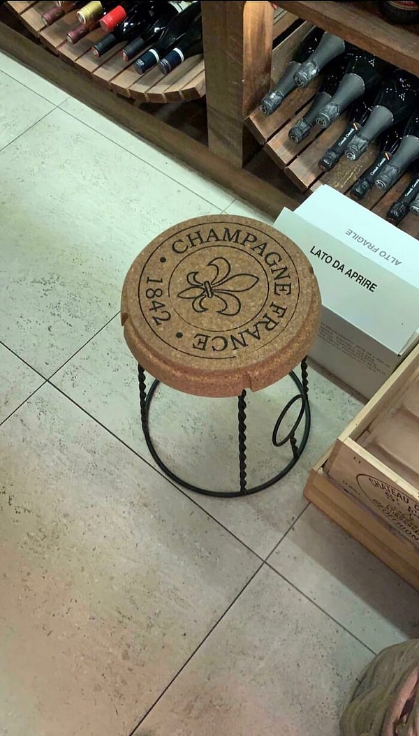 27. Табурет в виде винной пробки