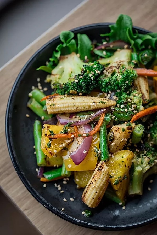 10. Make-up meal after carb getaways: Air fryer vegetable salad