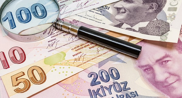 3. 200 TL'lik banknotun arkasında Yunus Emre'nin hangi dizesi vardır?