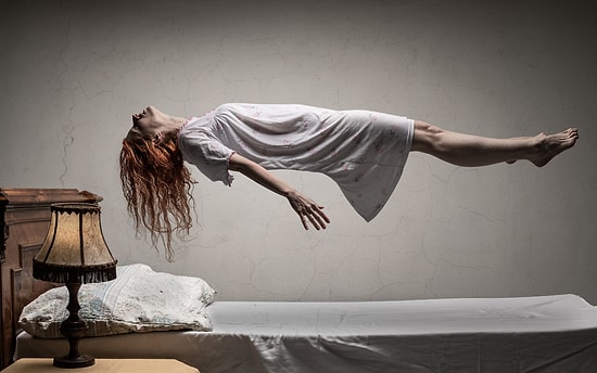 Британские ученые: есть связь между верой в паранормальные явления и ухудшением сна