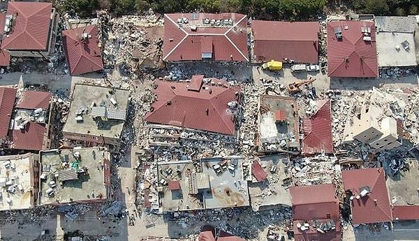 Türkiye 6 Şubat Pazartesi sabahına bir felaketle uyandı. Başta Kahramanmaraş olmak üzere 11 ilde büyük felakete neden olan 7.7 büyüklüğündeki deprem, hepimizin yüreğini dağladı.