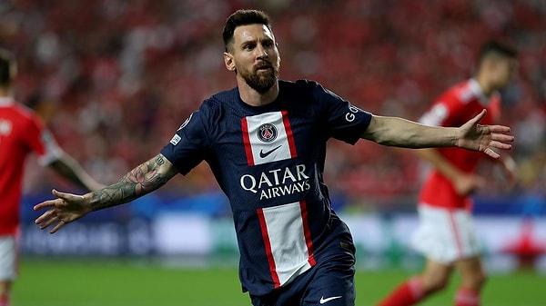 Depremzedelere en büyük desteği veren isimlerden bir tanesi de futbol devi Lionel Messi oldu. Messi ve eşi AHBAP Derneği'ne tam 3,5 Milyar Euro bağış yaptı.