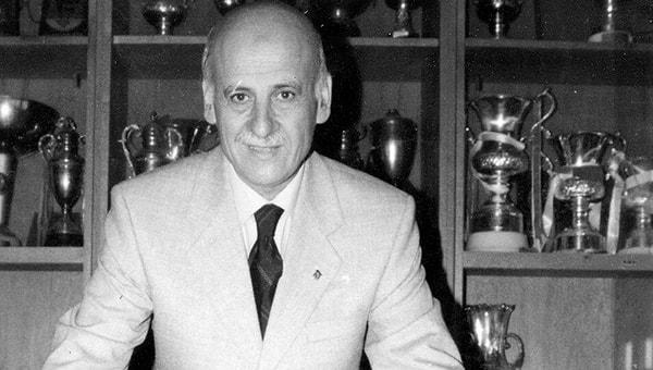 Trabzonspor'un Süper Lig'de ilk şampiyonluğu elde ettiği 1975-76 sezonunda, takımın başındaki isim olan Ahmet Suat Özyazıcı 40 yaşındaydı. Taktikleri başarıyla uygulayabilmesinden ötürü taraftar ve yorumcular tarafından "Brezilyalı" benzetmesi yapılmıştı.