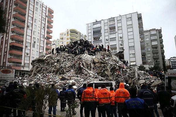 Kahramanmaraş'ta meydana gelen 7,7 ve 7,6 büyüklüğündeki depremler on ilimizi etkilerken hepimizin kalbinde derin bir yara açtı.