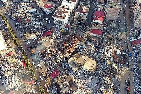 On ili etkileyen Kahramanmaraş merkezli depremlerin ölü ve yaralı sayısı her gün AFAD tarafından kamuoyu ile paylaşılıyor.