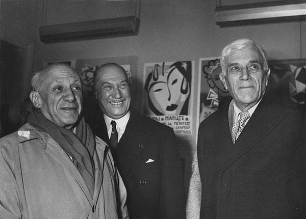 Picasso, kübist formu Braque ile birlikte geliştirerek onunla özel olarak çalıştı. Braque, Picasso ile şimdiye kadar iş birliği yapan tek sanatçıdır ve iki yıldan fazla bir süre boyunca her akşamı birlikte geçirdiler.