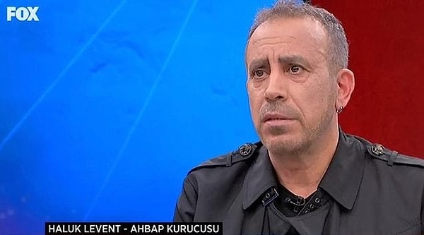 FOX'ta canlı yayına katılan Haluk Levent, "Kızılay'da 2 bin 50 tane çadır vardı. 20 bin olsa satın alacağım. Ben o anda 'Kızılay oldu, toplum bize bir şey der' diye düşünemem. İnsanlar ölüyor, eksi 10 derece. Sistemi kimse bilmiyor. AFAD da çadırları parayla, faturalı alıyor Kızılay’dan." açıklamasını yaptı.