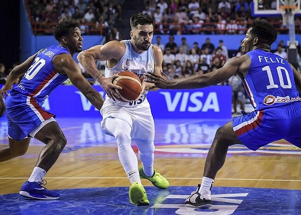 2019 FIBA Dünya Kupası'nda İspanya ile final oynayan Arjantin de elemelerde gruptan çıkamayarak turnuvaya veda etti.