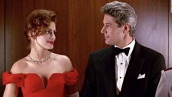 8. Pretty Woman (1990) filminde Edward, Vivian'ı 'La Traviata' isimli bir operaya götürüyor. Opera, seks işçisi bir kadının zengin bir adama aşık oluşunu anlatıyor.