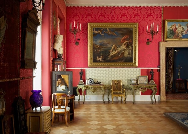 7. Кража до сих пор считается одной из крупных в мире.