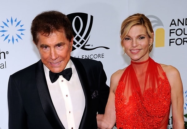 9. Андреа Хиссом