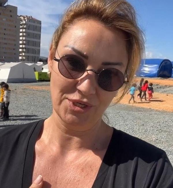 Pınar Altuğ ise Hatay ve Adıyaman'da çadır kentleri ziyaret etti. Pınar Altuğ sosyal medya hesabından yaptığı paylaşımlarla Hatay'daki temel ihtiyaçlara dikkat çekti.