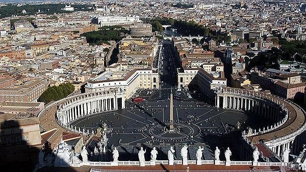 Vatikan, evlilik ve cinsel ilişki kuralını rahipler arasında uyguluyor ancak son dönemde yasağın kaldırılması yönünde birçok çağrı var.