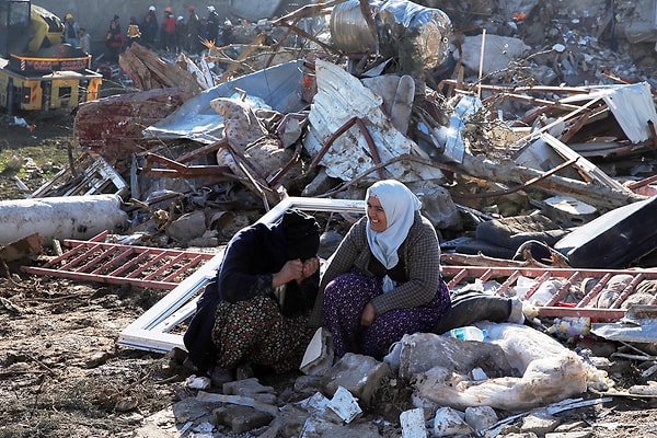 6 Şubat'ta Kahramanmaraş merkezli yaşanan iki büyük deprem, toplam 11 ilde yıkımlara neden olmuş ve 50 bine yakın insan hayatını kaybetmişti.