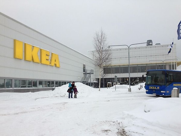 20. И финальное на сегодня: IKEA в Финляндии – это, пожалуй, единственная белая IKEA в мире...