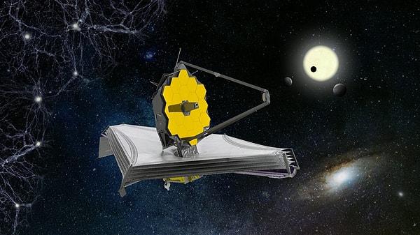 James Webb Uzay Teleskobu, NASA tarafından 2021 yılında fırlatıldı. Webb Uzay Teleskobu kızılötesi astronomiye yönelik uzaya gönderilen en güçlü teleskop olarak biliniyor ve evrenimize dair hiç görülmemiş fotoğraflar çekebiliyor.