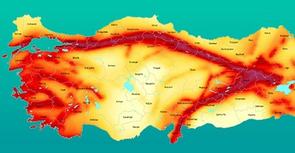 “Bakın Doğu Anadolu Fay Zonu'nda 500 yıldır birikin Kahramanmaraş Türkoğlu sismik boşluk bölgesinin bu enerjiyi boşaltmasıyla birlikte 7.7'nin, 7.6'nın ve sonrasında 6.4'lerin oluştuğunu söylemiştik ya ama bu Kuzey Anadolu Fay Zonu böyle 500 yıl beklemiyor.”